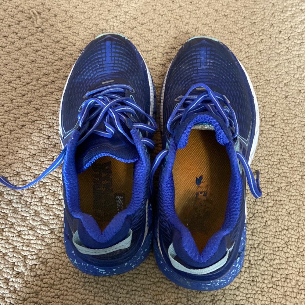 Used Hokas- read details!